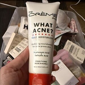 WHAT ACNE? Daily Moisturizer -Acne Care